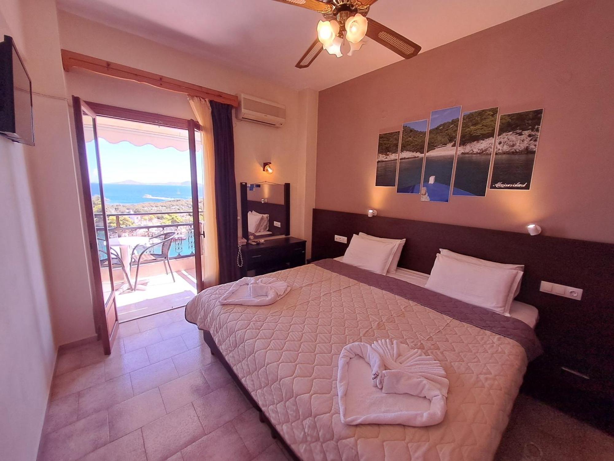 Gorgona Hotel Patitiri  Bagian luar foto