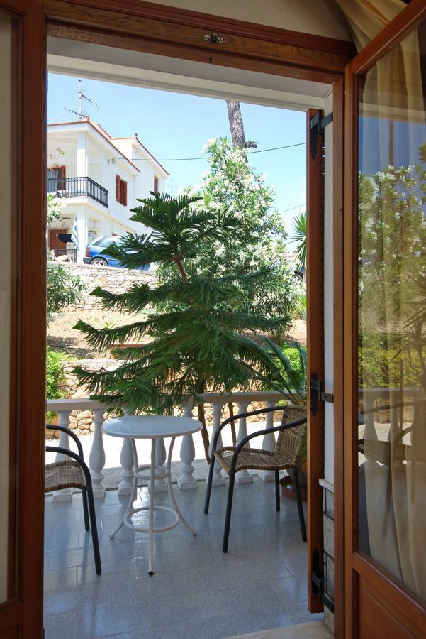 Gorgona Hotel Patitiri  Bagian luar foto
